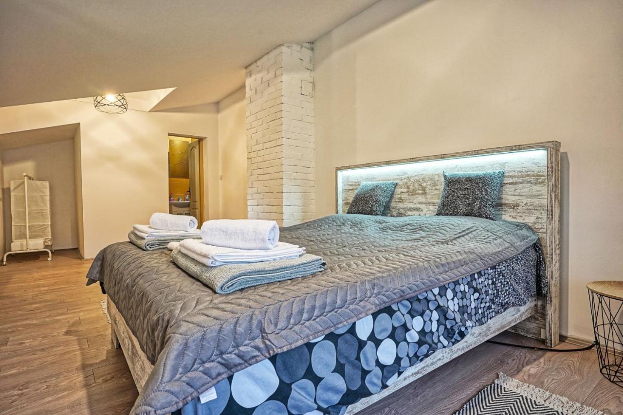 Zmaj Ognjeni Etno Concept Apartment Kupinovo Bagian luar foto