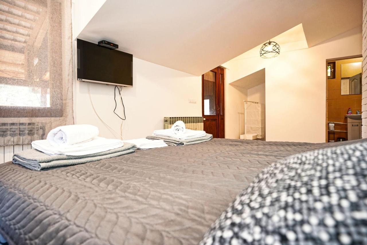 Zmaj Ognjeni Etno Concept Apartment Kupinovo Bagian luar foto
